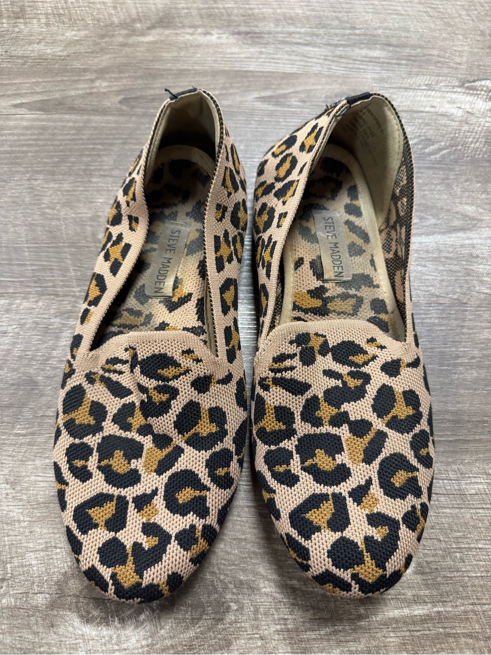 Steve Madden Sabin Closed Toe Flats Size 8.5 in Leopard